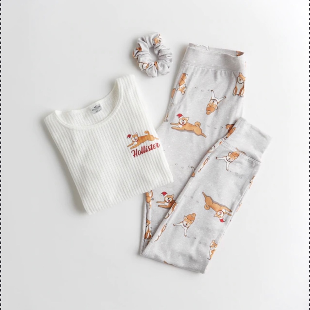 Hollister Shiba Long Sleeve Cozy Sleep Set